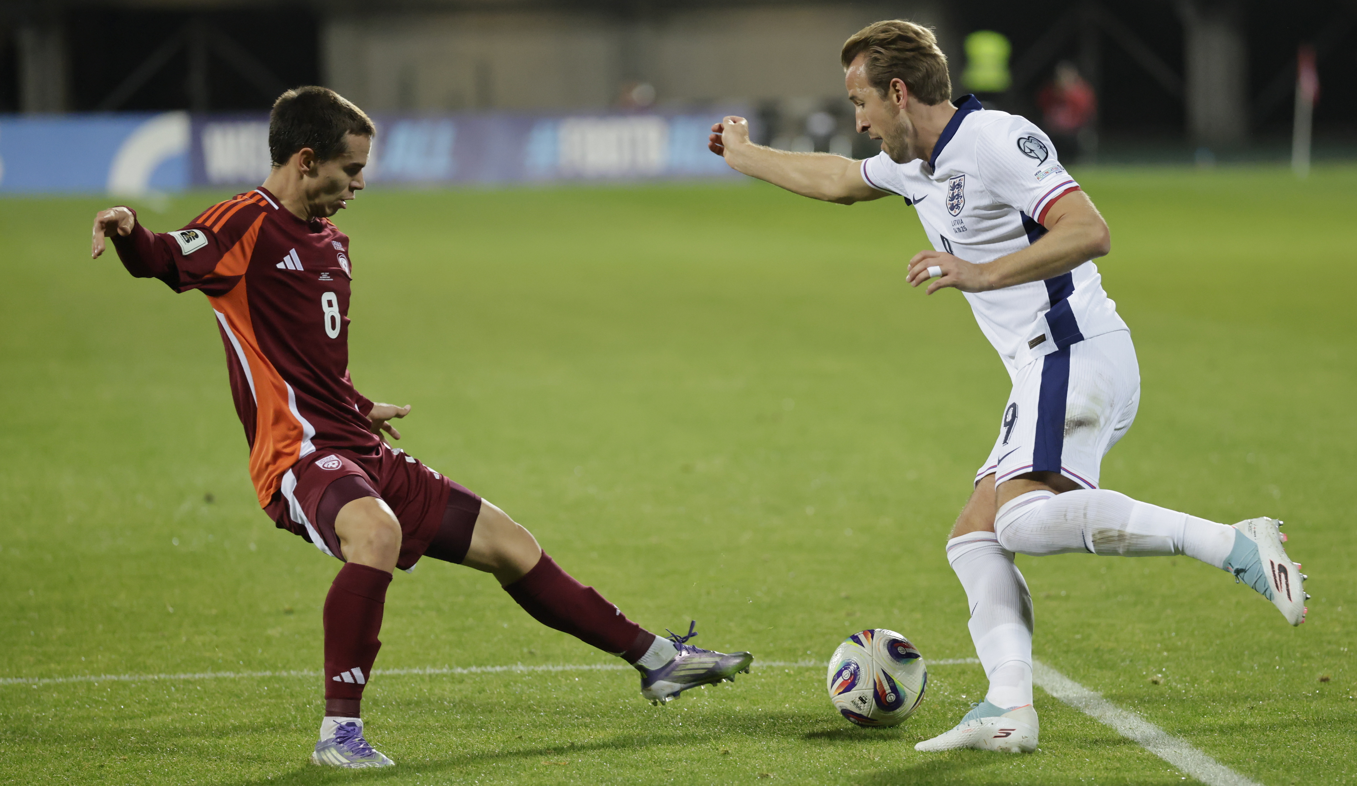 bob体育官网-英格兰主场胜克罗地亚，重新夺回小组第一(英格兰主场胜克罗地亚,重新夺回小组第一场比赛)