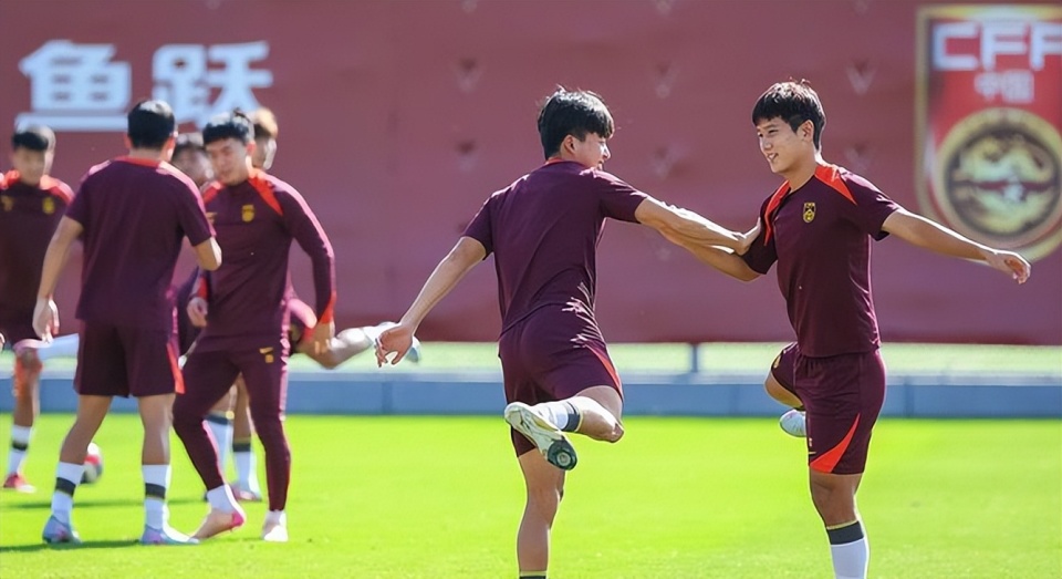 bob体育官方入口-亚洲杯角逐激烈备战展开，队员全力冲刺的简单介绍