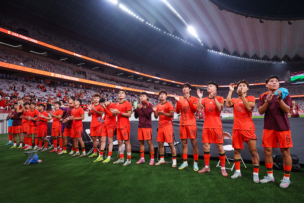 亚洲杯角逐激烈备战展开，队员全力冲刺的简单介绍