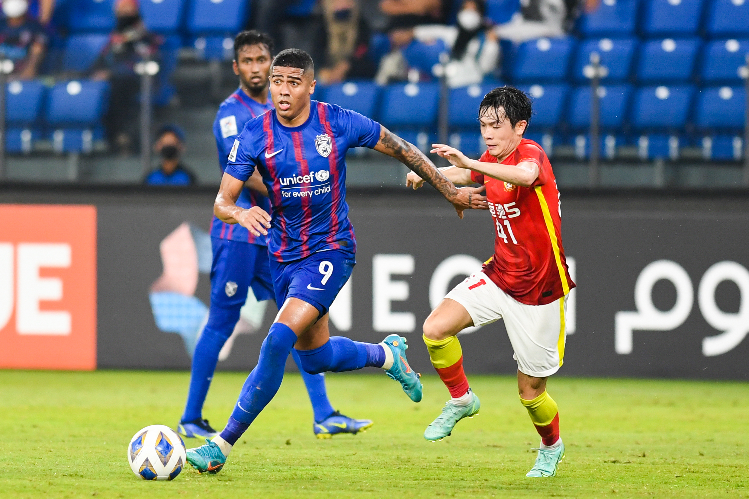 bob体育官方入口-包含柔佛达鲁尔队在比赛中凭借稳健防守取得胜利的词条