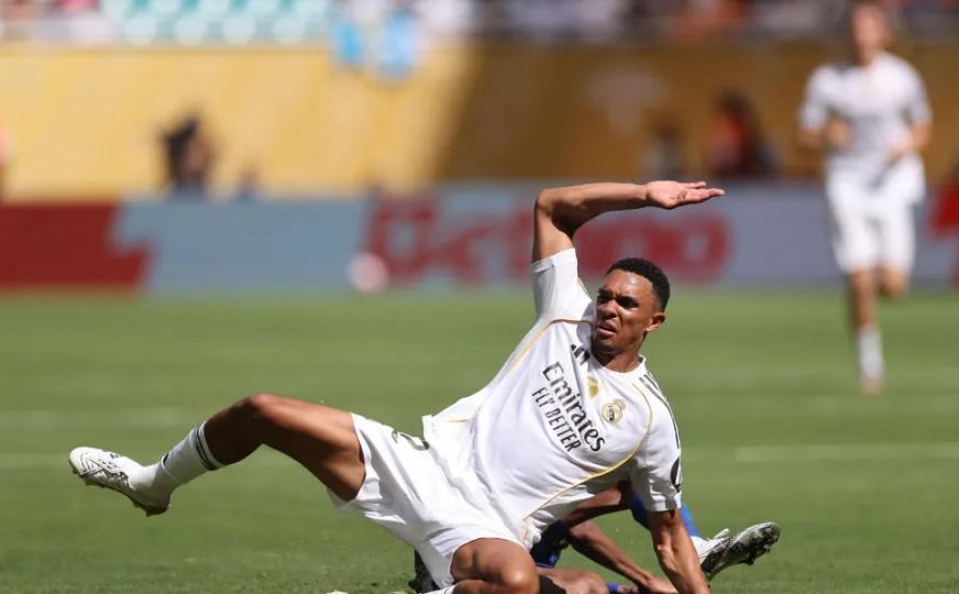 bob体育官方入口-皇马新援曝光，捧起皇马十年王朝(皇马新援曝光,捧起皇马十年王朝是真的吗)